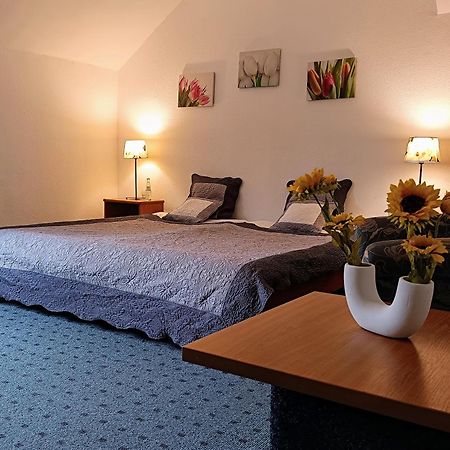 Waldhotel Unterbach Дюссельдорф Экстерьер фото