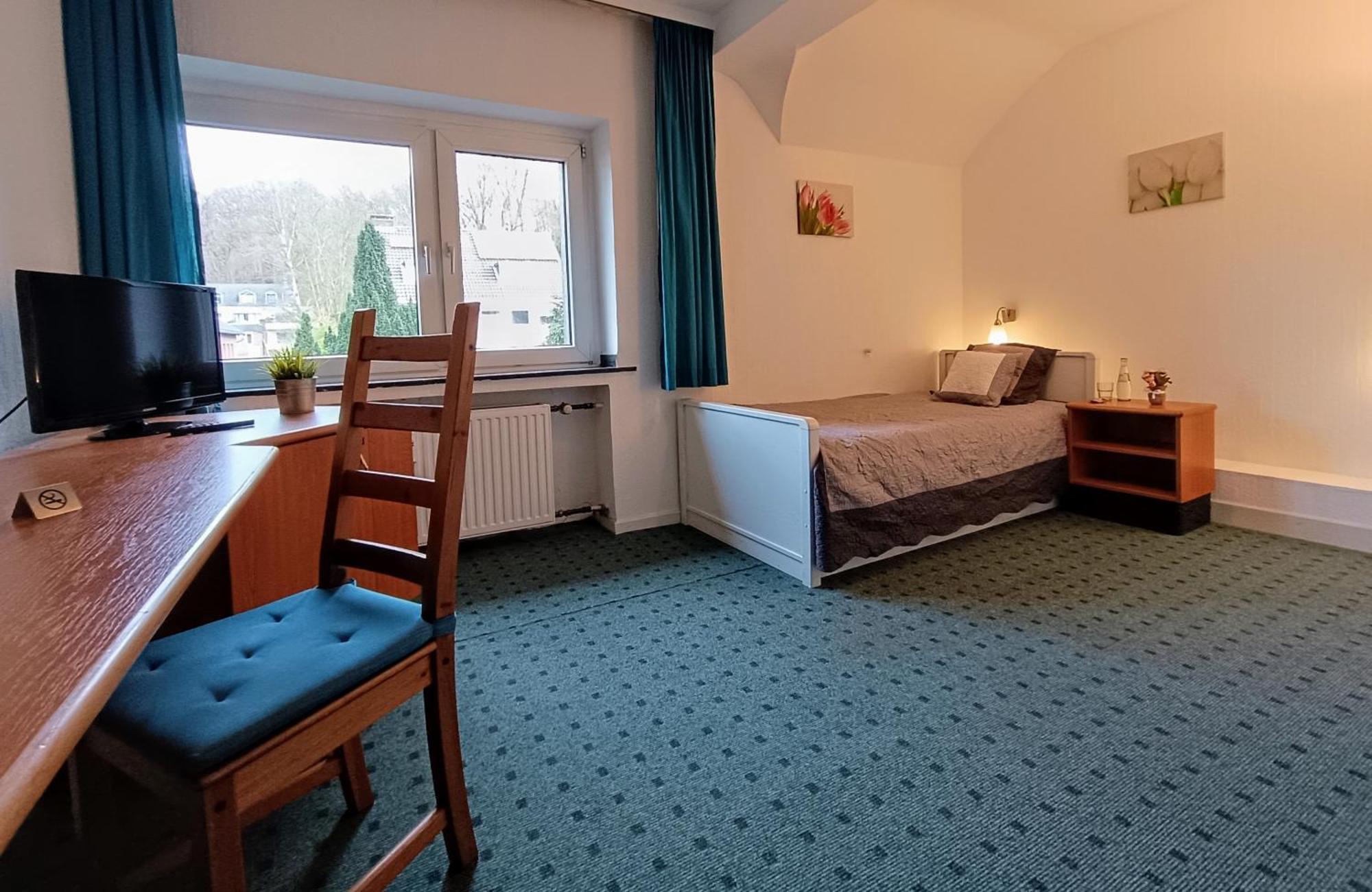 Waldhotel Unterbach Дюссельдорф Экстерьер фото